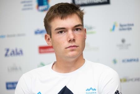 Tennis-Store_0032_230620_VID