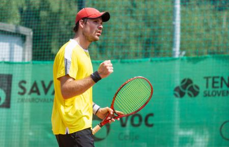 Tennis-Store_0233_230620_VID