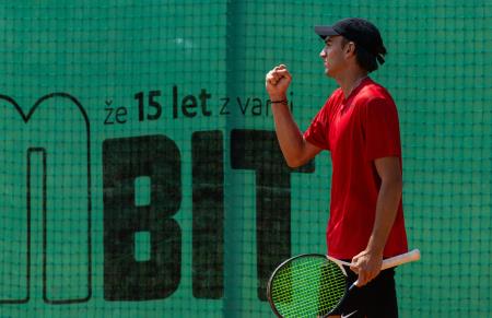 Tennis-Store_0447_230620_VID