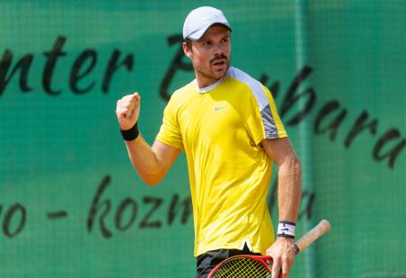 Tennis-Store_0598_230620_VID