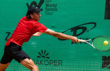 Tennis-Store_0786_230620_VID