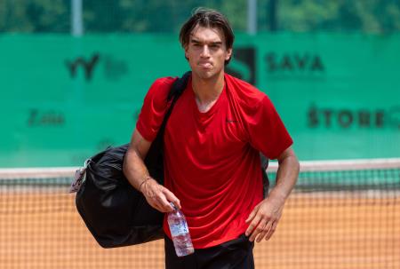 Tennis-Store_0922_230620_VID