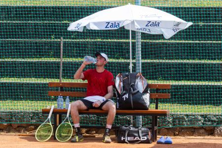 Tennis-Store_1169_230620_VID