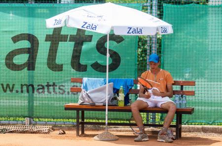 Tennis-Store_1183_230620_VID