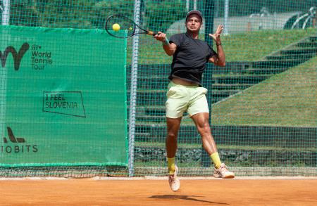 Tennis-Store_1446_230620_VID