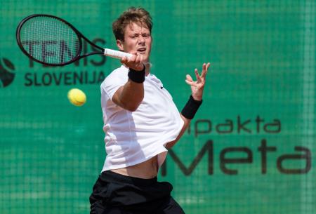 Tennis-Store_1657_230620_VID