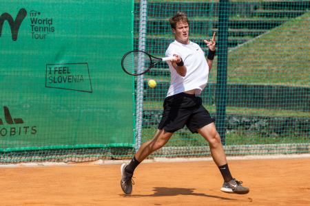 Tennis-Store_1664_230620_VID