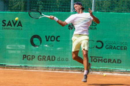 Tennis-Store_1767_230620_VID