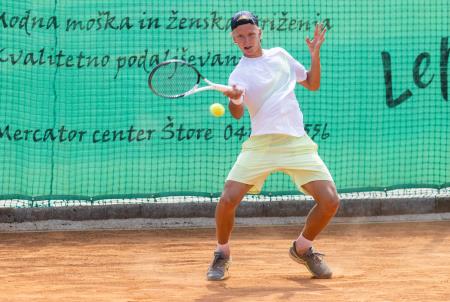 Tennis-Store_1847_230620_VID