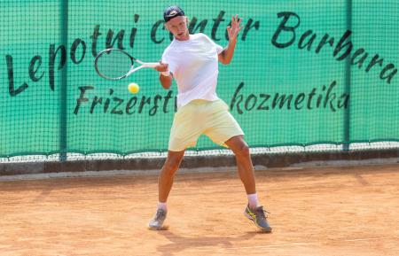 Tennis-Store_1856_230620_VID