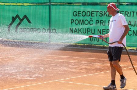 Tennis-Store_1955_230620_VID