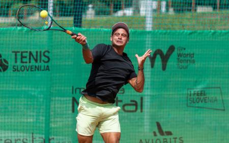 Tennis-Store_1978_230620_VID