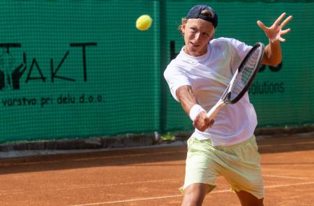 Tennis-Store_2102_230620_VID