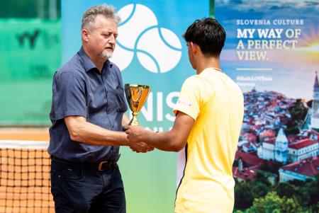 Store_Open_0201_240707_VID