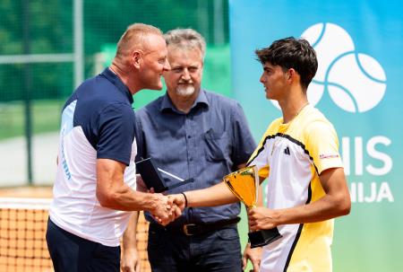 Store_Open_0202_240707_VID