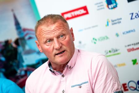 Tennis_Store_0017_240702_MKV