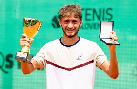 Store_Open_0231_240707_VID