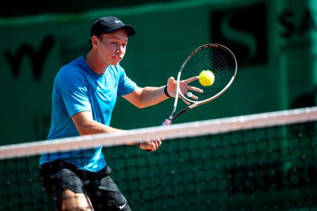 Tennis_Store_0044_240702_MKV