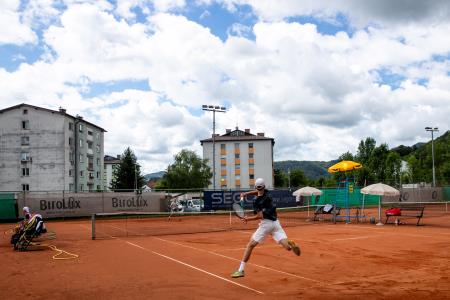 Tennis_Store_0045_240702_MKV