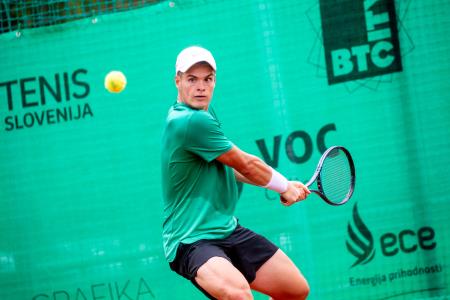 Tennis_Store_0059_240702_MKV