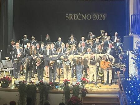 IMG-a6bab95440ddd2ea54fe957a9ce41c93-V